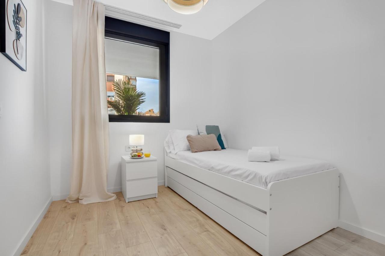 Terralmar Beach & City Malaga Bagian luar foto